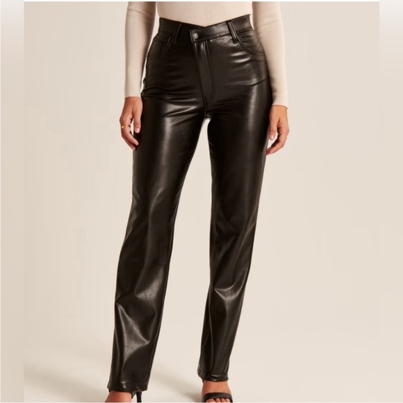 Abercrombrie Criss Cross The 90s Straight Ultra High Rise Vegan Leather 8XSHORT - Picture 1 of 7